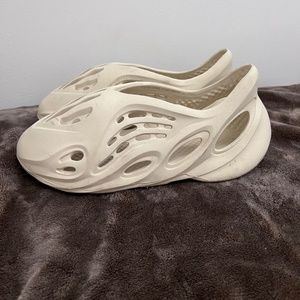 Men Yeezy Foam Runners